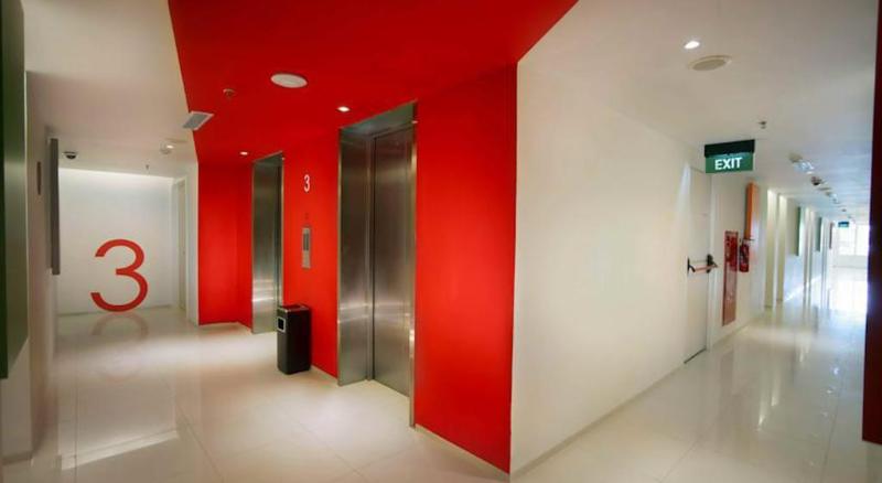 هتل Zuri Express Lippo Cikarang