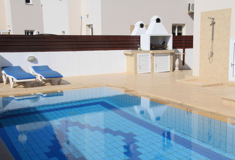 Maricosta Villas