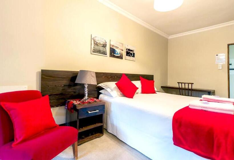 פנסיון Or Tambo Guest House
