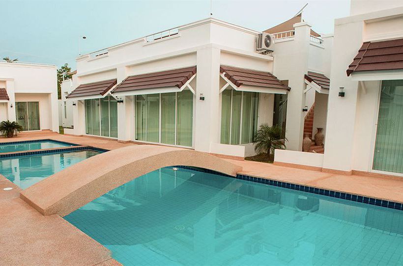 Pineapple Hills Resort