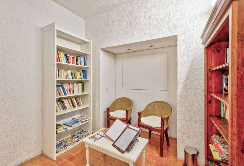 اقامتگاه Résidence Pierre & Vacances Bandol Port