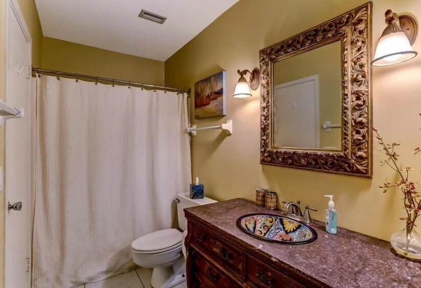 1217 Lagoon Villas