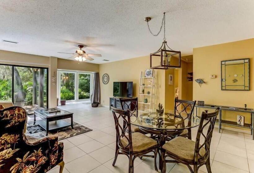 1217 Lagoon Villas
