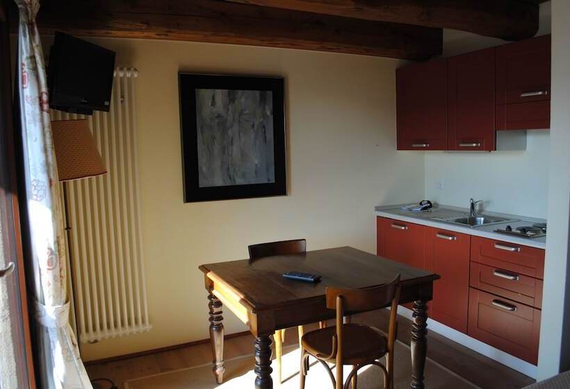 مبيت وإفطار Wine & Art Relais Vallombrosa