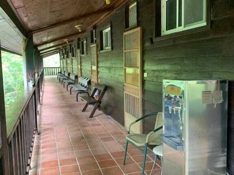 تختخواب و صبحانه Shanlin Songjing Leisure Farm