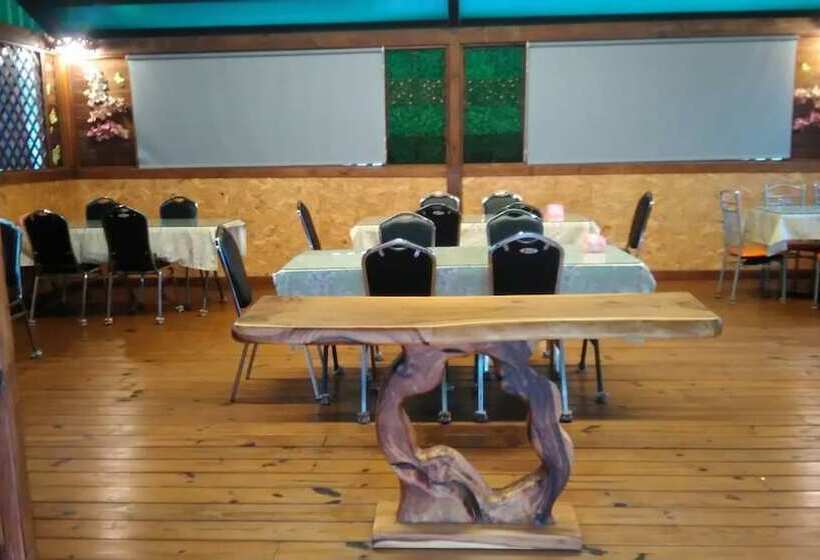 تختخواب و صبحانه Sun Lu Holiday Homestay