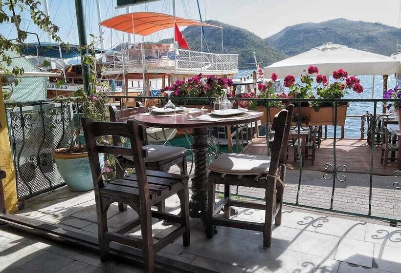 Buena Vista Hotel & Restaurant