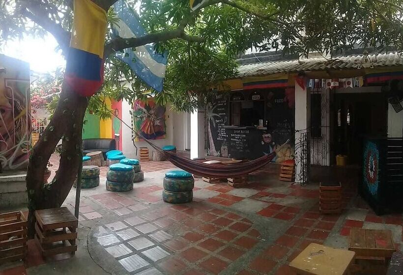 Casa Tropicalia   Hostel
