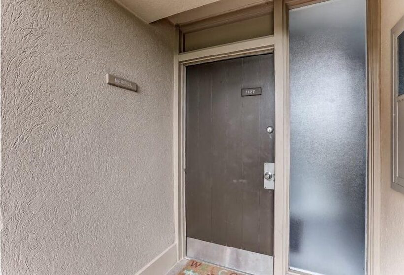 فندق 1127 Beach Walker