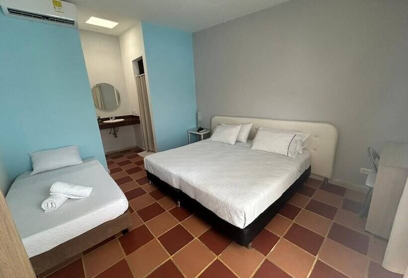 Отель Casa Kalamary Crespo