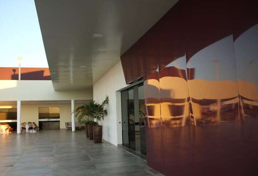 בית מלון כפרי Gurgueia Palace