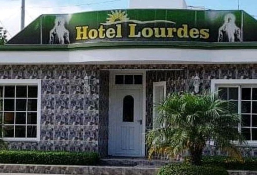 فندق Lourdes