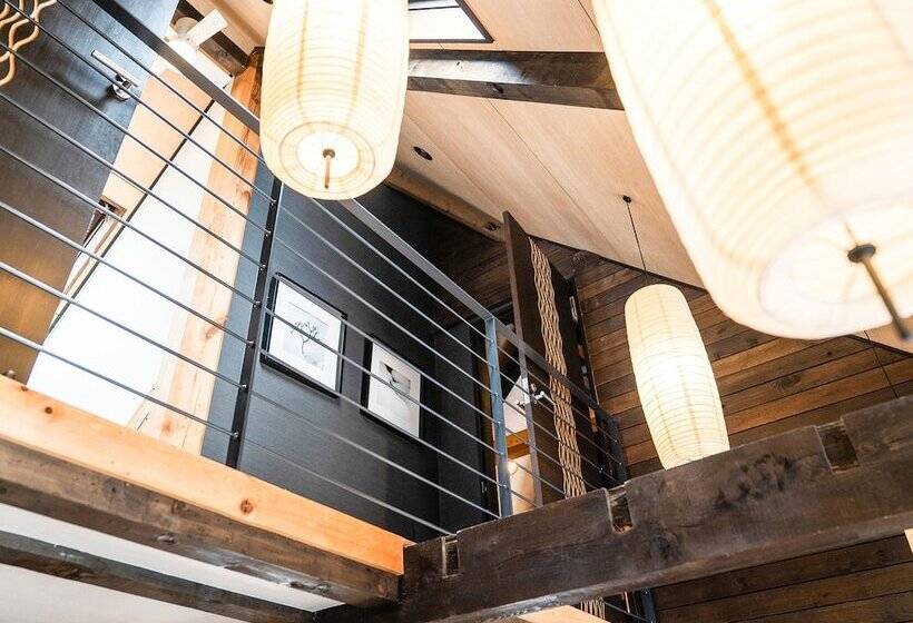 Momiji Lodge
