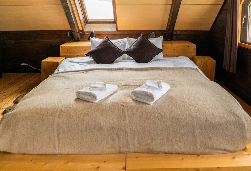 Momiji Lodge
