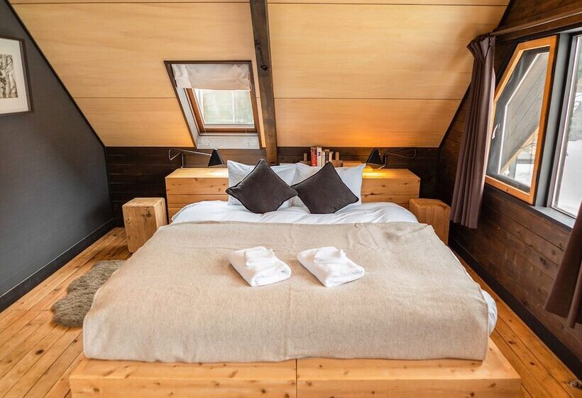 Momiji Lodge