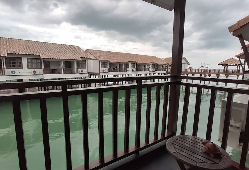 پانسیون Alpine Lxpd Water Chalet
