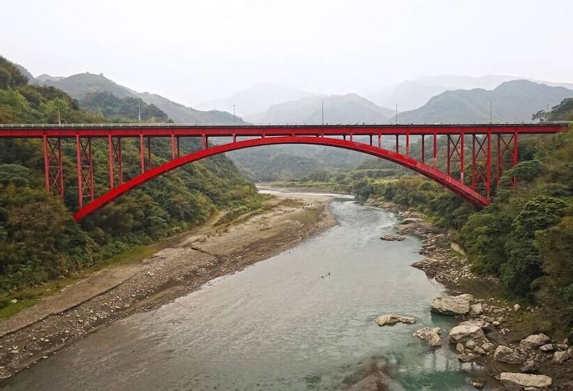 پانسیون Xanadu Hostel