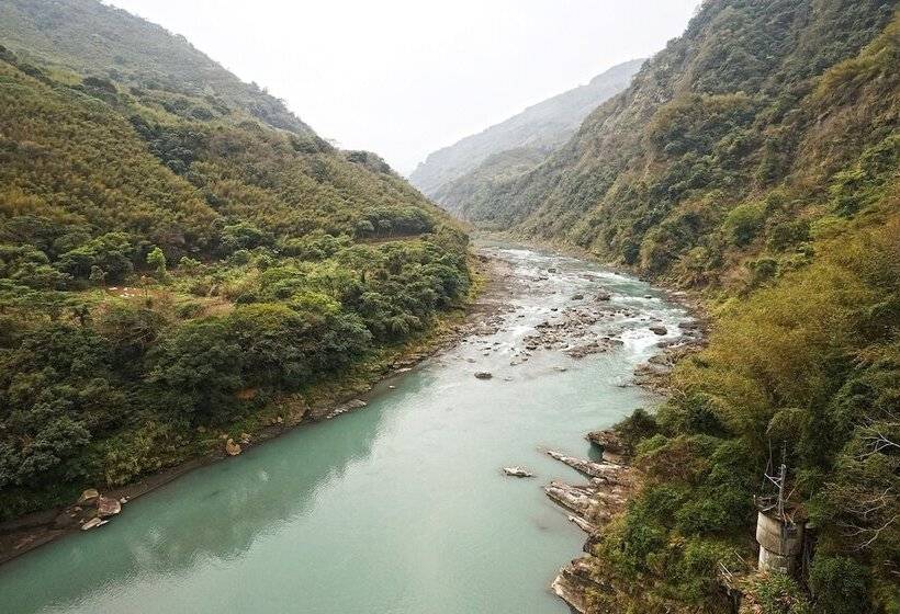 پانسیون Xanadu Hostel