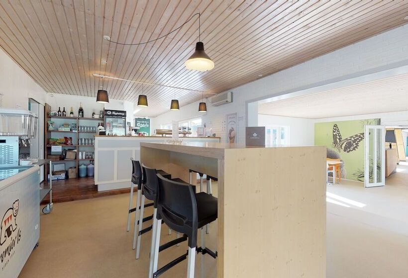 استراحتگاه Jelling Family Camping & Cottages