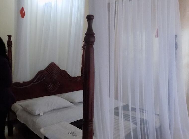 Tick Emporium Hotel Mbarara