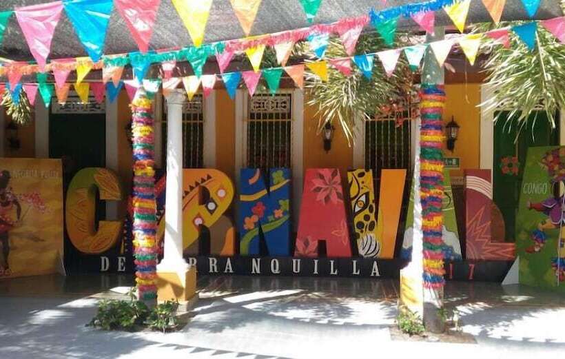 Casa La Vieja Guardia   Hostel