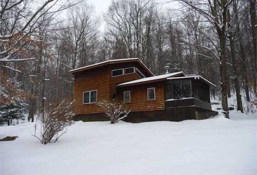Cedarwood Lodge