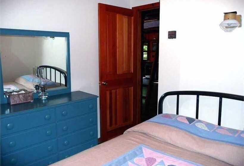 Cedarwood Lodge
