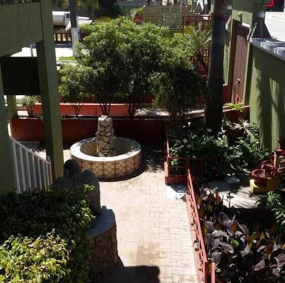 هتل Azteca Inn