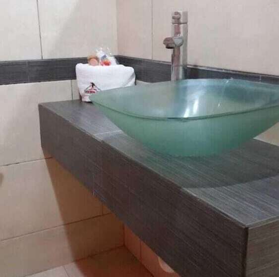 هتل Azteca Inn
