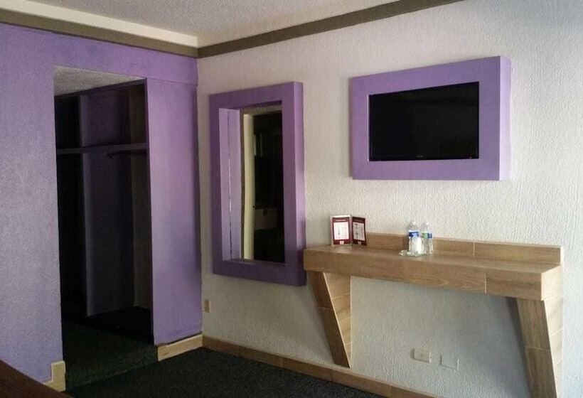 هتل Azteca Inn