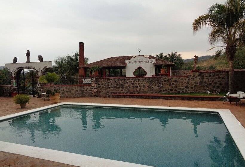 هتل Campestre Hacienda Caracha