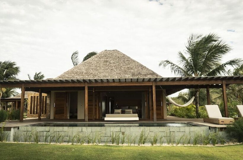 هتل Casana