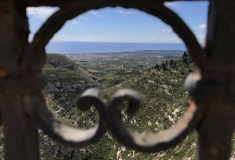 هتل Eremo Madonna Delle Grazie