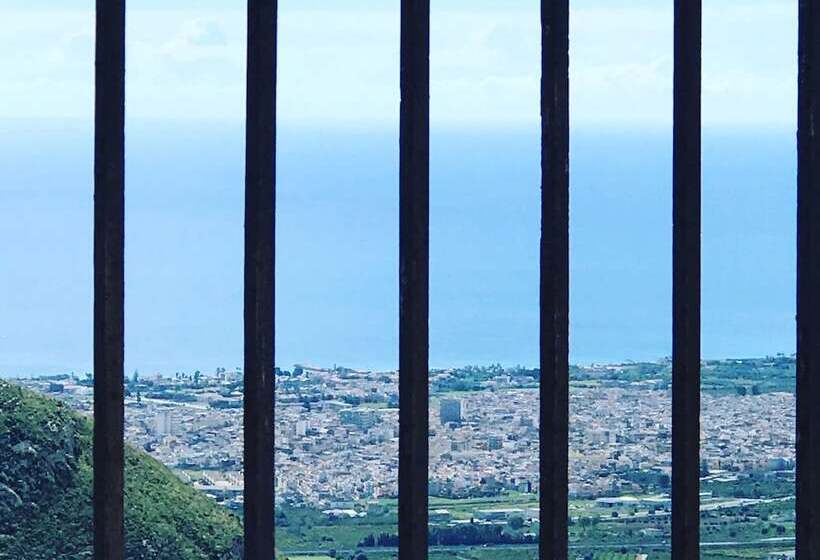 هتل Eremo Madonna Delle Grazie