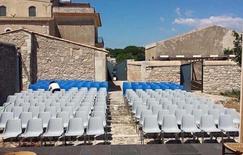 هتل Eremo Madonna Delle Grazie