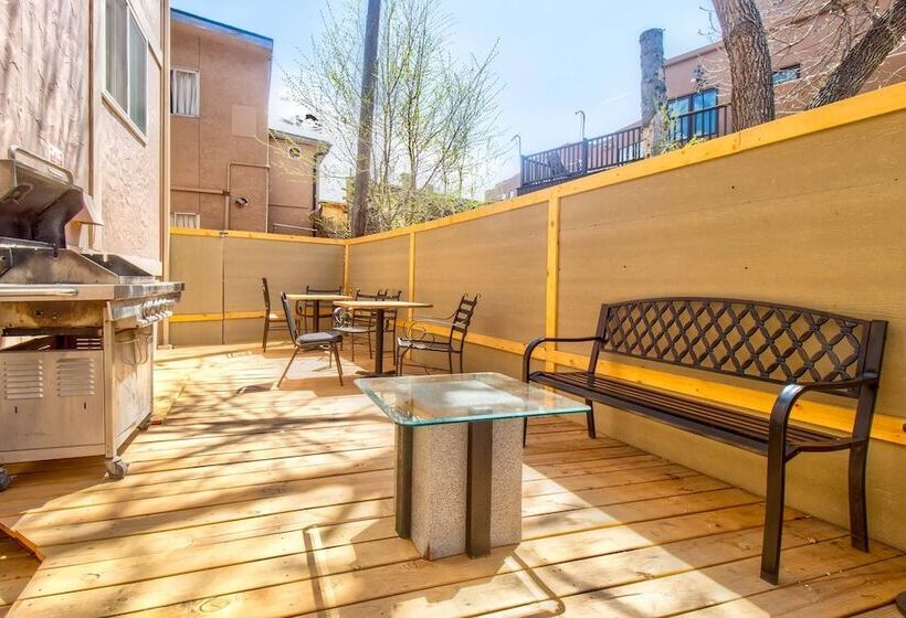 فندق Manitou Cog Lodge Inc Dba Manitou Inn