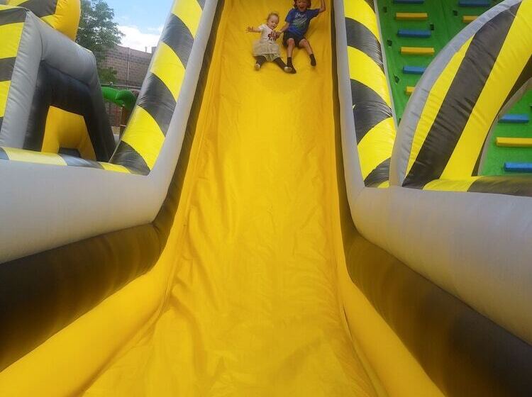 فندق Manitou Cog Lodge Inc Dba Manitou Inn