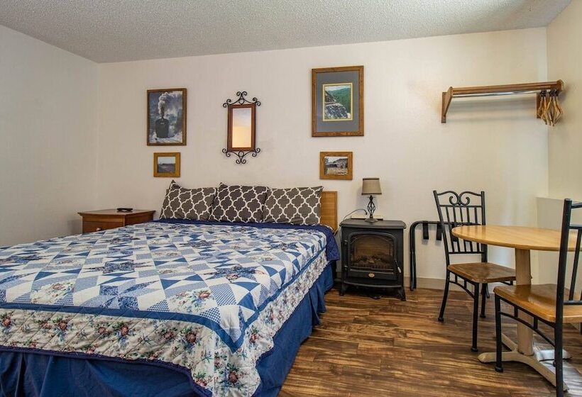 فندق Manitou Cog Lodge Inc Dba Manitou Inn