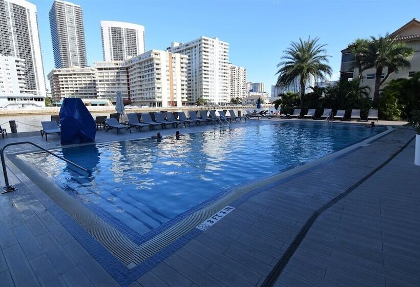 فندق Ocean & Bay View Residence 1 Bed 1 Bath @ Beachwalk