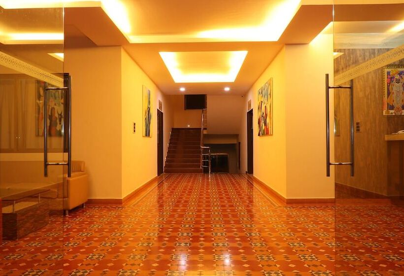 Отель Yog Resort