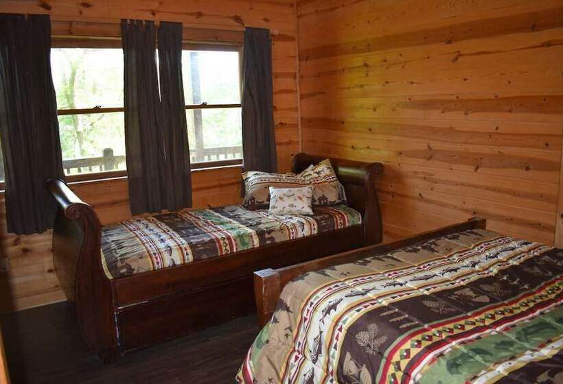 Lakeside Lodge