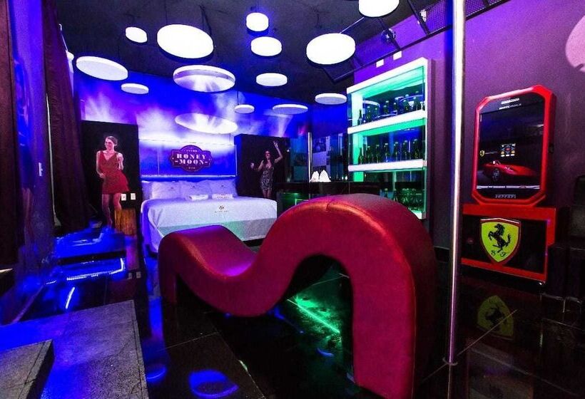 فندق على الطريق Honey Moon