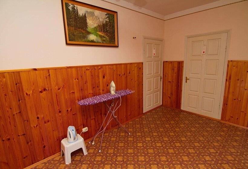 ペンション Lazur Guest House