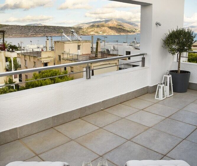پانسیون The Coolest Loft & Terrace Varkiza Sv