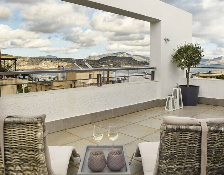 پانسیون The Coolest Loft & Terrace Varkiza Sv