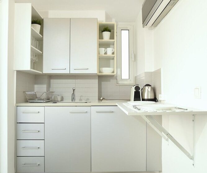 پانسیون The Coolest Loft & Terrace Varkiza Sv