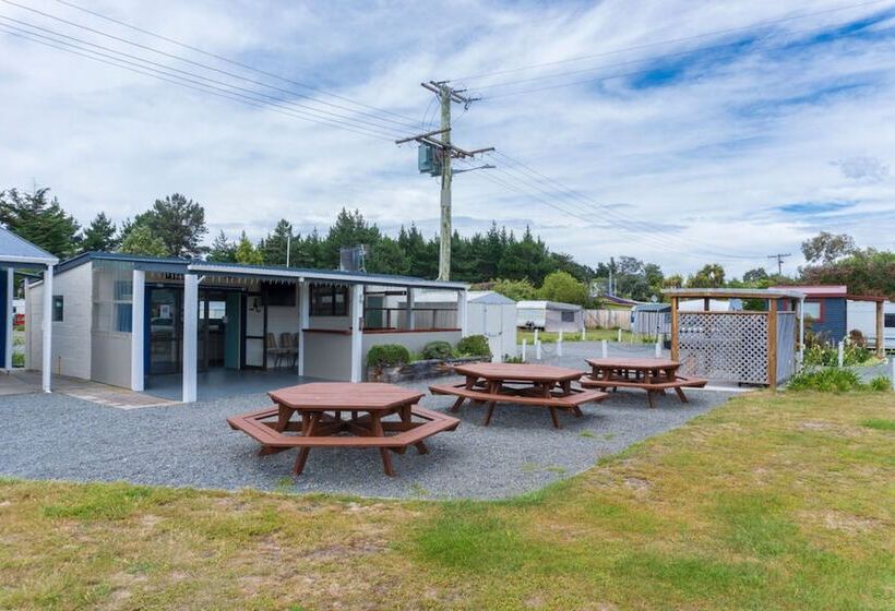 Курорт Leithfield Beach Holiday Park