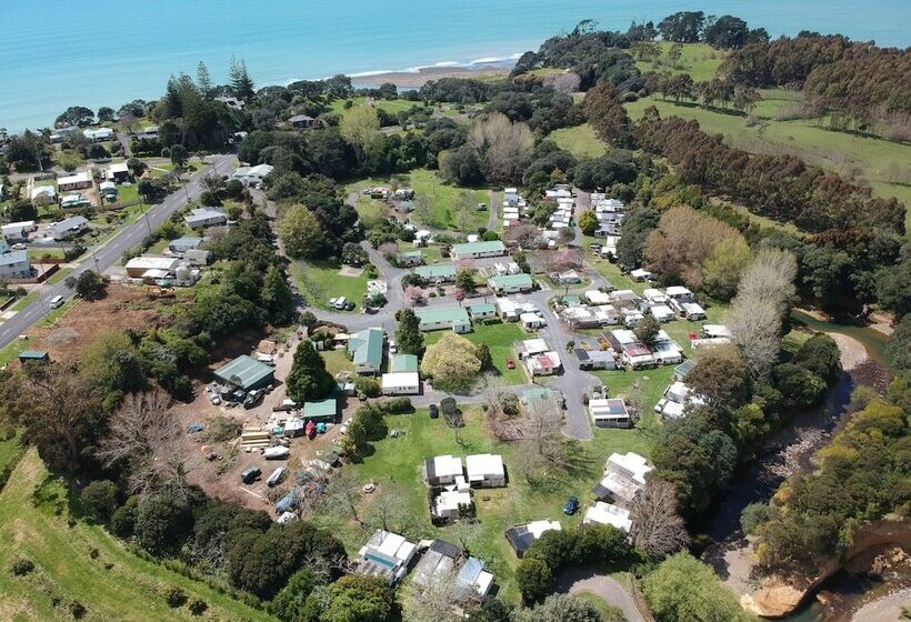 منتجع Orere Point Top 10 Holiday Park