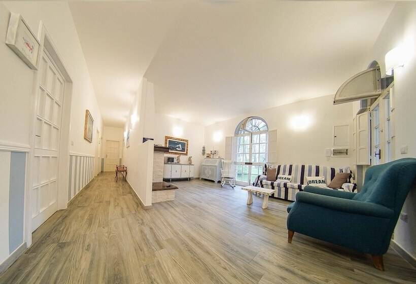 ベッドアンドブレックファースト La Maison Blanche