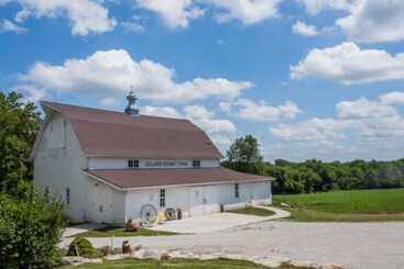 تختخواب و صبحانه Prairie Creek Inn
